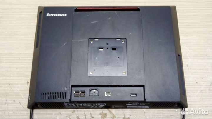 Моноблок lenovo ThinkCentre M72z