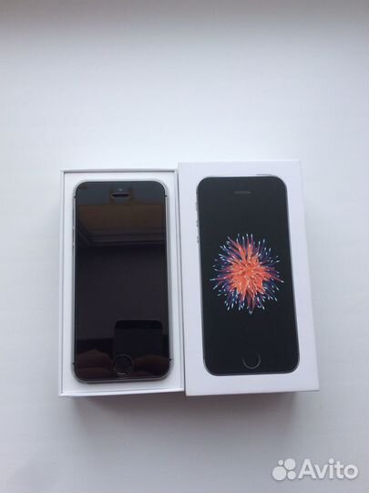 iPhone SE, 32 ГБ