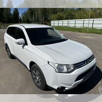 Mitsubishi Outlander 2.0 CVT, 2013, 186 000 км, с пробегом, цена 1 690 000 руб.