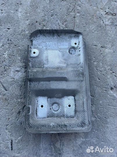 Теплоизоляция редуктора моста задняя Bmw E9X