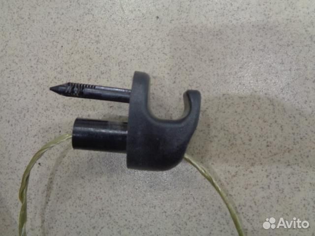 Крючок салонный вешалка Toyota Highlander 2 XU40