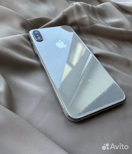 iPhone X, 64 ГБ