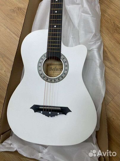 Акустическая гитара