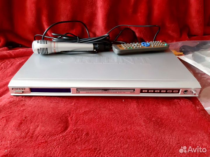 DVD проигрыватели Orient 704/BBK DT9904S