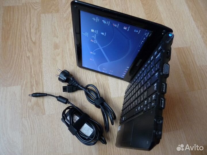 Ноутбук Samsung NC110 +зарядное устройство+чехол
