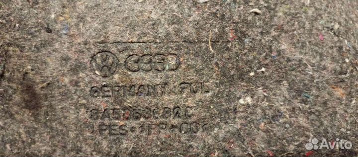 Обшивка и ковер багажника Ауди 80 Б4