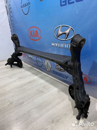 Балка подвески зад Kia RIO 3