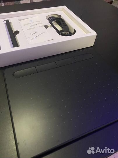 Графический планшет Wacom Intuos S