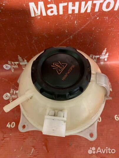 Volkswagen Polo Расширительный бачок