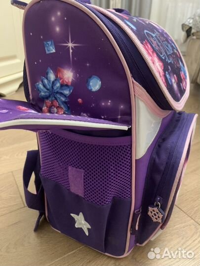 Два школьных рюкзака