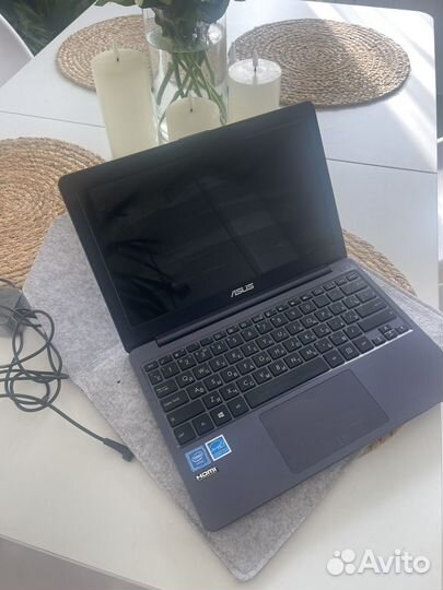 Ноутбук asus