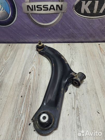 Рычаг подвески Nissan note E11 Лев