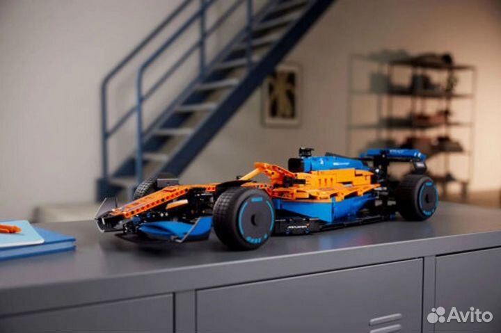 Автомобиль McLaren Formula 1 / новый конструктор