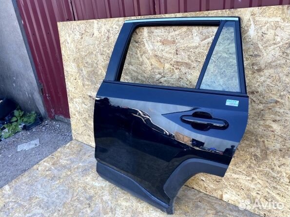 Toyota RAV-4 XA50 Тойота рав 4 дверь задняя