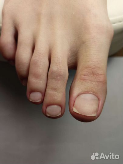 Маникюр и педикюр