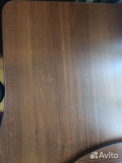 Компьютерный стол б/у, (цв. орех)
