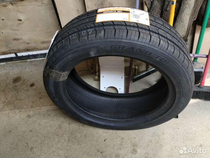 Centara Grand Tourer H/T 225/55 R19 99V