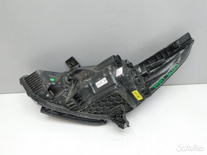 Фара правая Hyundai Solaris