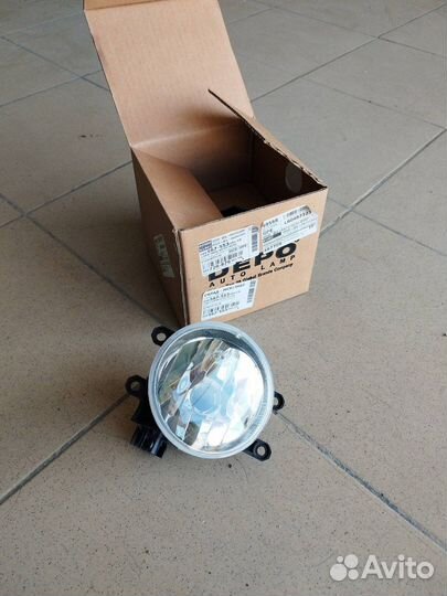 Птф левая Toyota Corolla E18