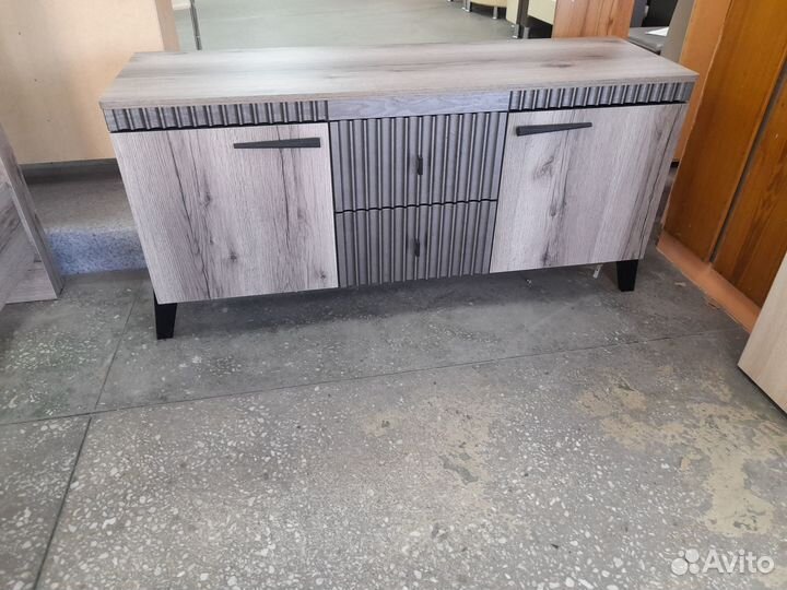 Тумба под тв. Новая в упаковке