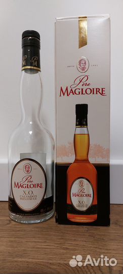 Пустая бутылка и коробка от кальвадоса Magloire0,5