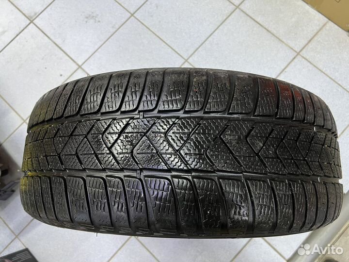 Pirelli Winter Sottozero 3 275/35 R19 98V