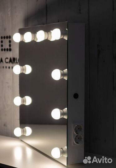 Зеркало с лампочками