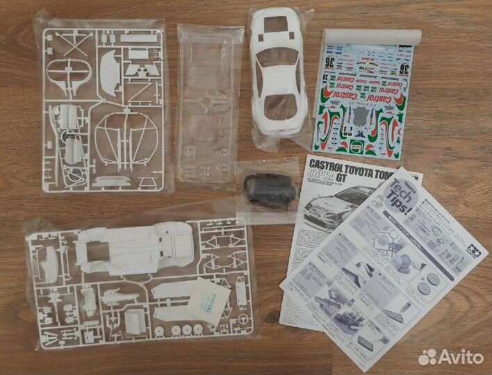 Модель авто сборная Castrol Toyota Tom's Supra GT