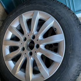 Pirelli Ice Zero 2 215/55 R16