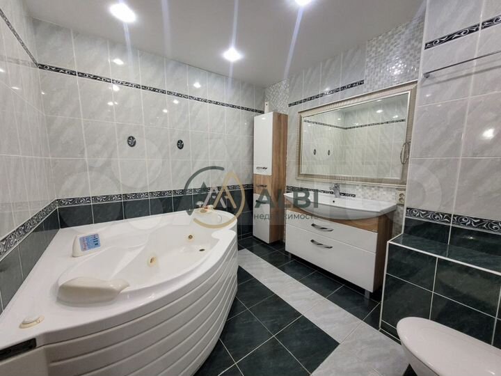 5-к. квартира, 155,1 м², 8/10 эт.