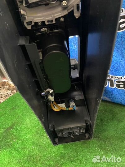 Подлокотник Mazda 3 BL Z6 2011