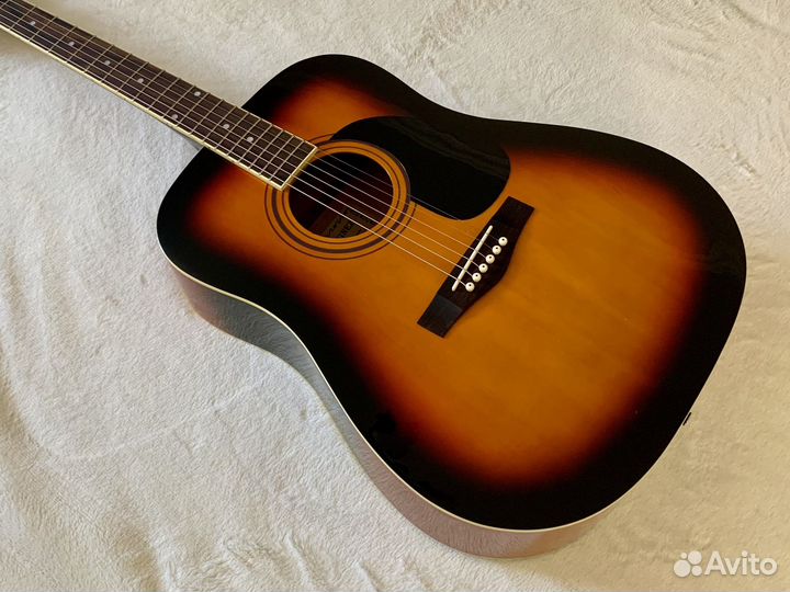 Акустическая гитара Martinez