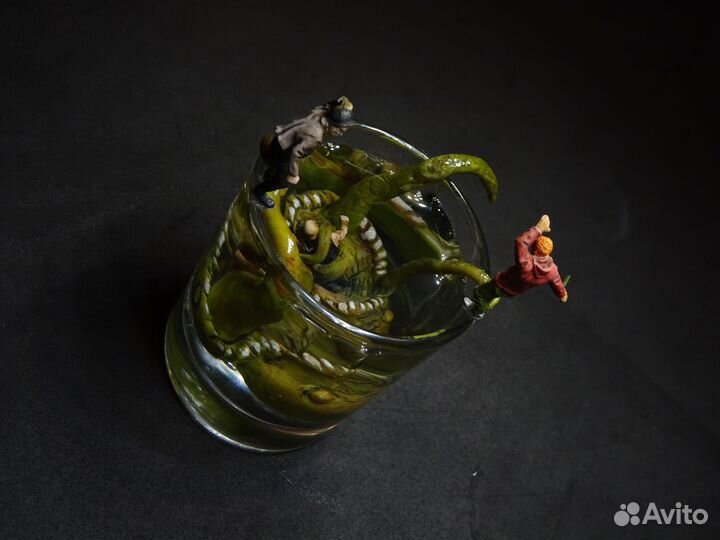 Рюмка антиалкогольная (диорама со смыслом)