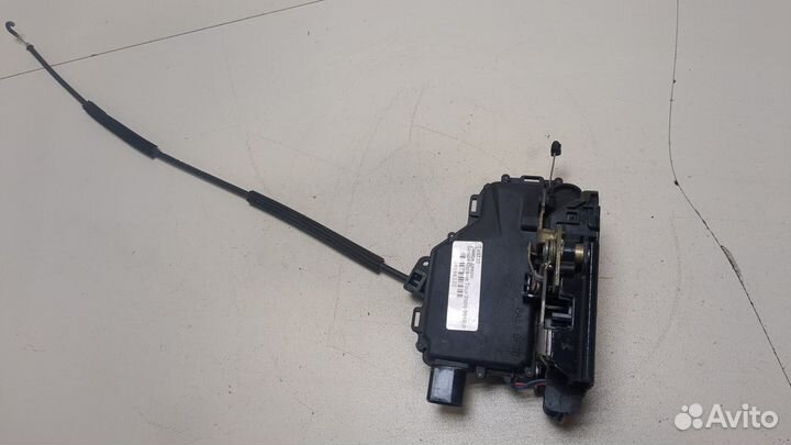 Замок двери левый задний Skoda Octavia Tour