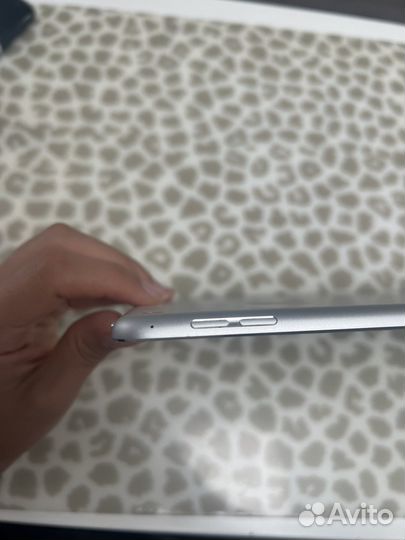 iPad pro 12.9-inch 1 поколение