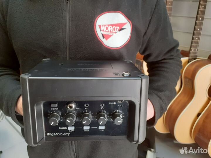 Гитарный комбоусилитель