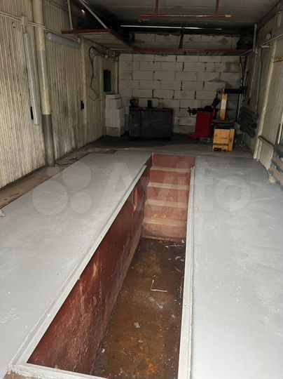 Гараж, > 30 м²