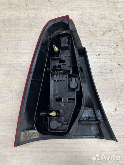 Фонарь задний правый Renault logan 1