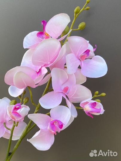 Искусственная ветка орхидеи