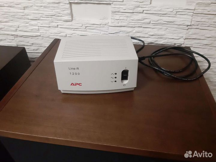 Стабилизатор напряжения APC Line-R 1200 BA