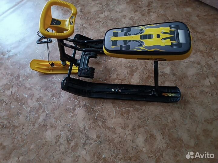 Детский снегокат бу