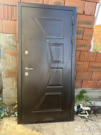 Дверь входная железная уличная бу
