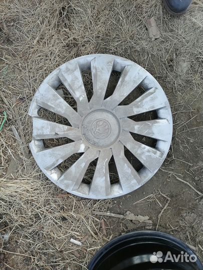 Колпаки оригинал r15 skoda rapid