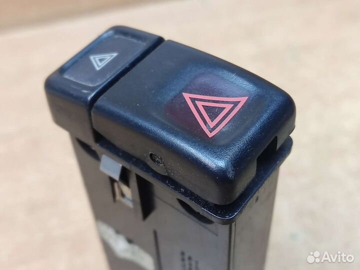 Кнопка аварийки, Volvo 960