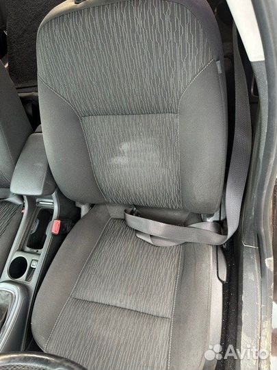 Сиденье Opel Astra J седан 1.6 A16XER