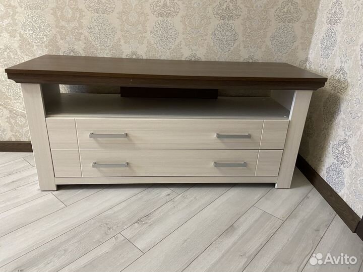 Тумба под телевизор