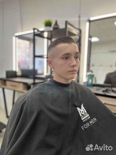 Нужна модель на короткую мужскую стрижку