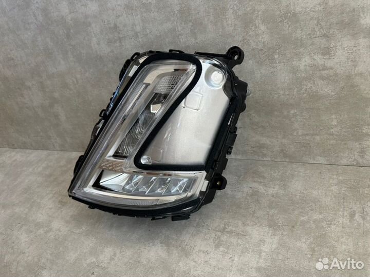 Фара головного света LED левая Volvo Fm5 Fmx 2021