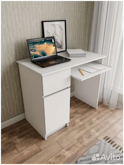 Стол письменный