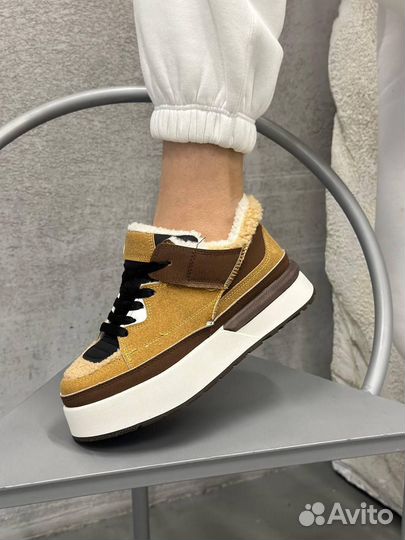 Кроссовки зимние женские